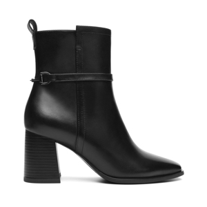 Botín Punta Cuadrada Quirelli para Mujer con Tacón Forrado En Cuero Estilo 303901 Negro Botín Punta Cuadrada Quirelli para Mujer con Tacón Forrado En Cuero Estilo 303901 Negro